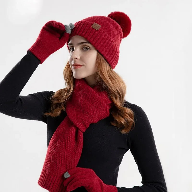 3-teiliges Wintermützen-Set mit Schal, Touchscreen-Handschuhen für Damen, warmes Strickmützen-Set mit Fleecefutter, Lederetikett, Pelzknäuelkappe